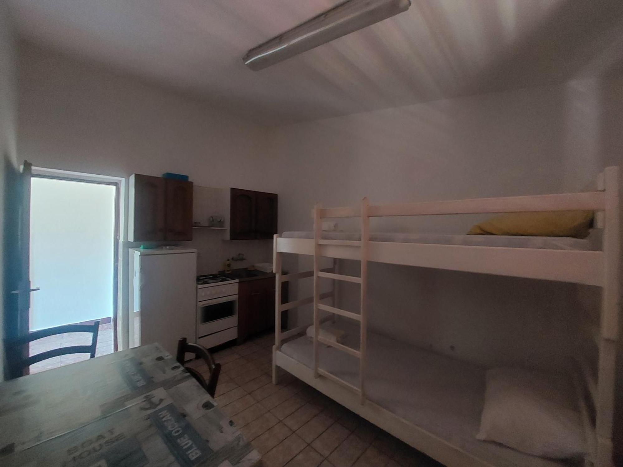 Studio-App Iva, Balcony With Sea View - 50 M From Beach Pag Town Exterior foto